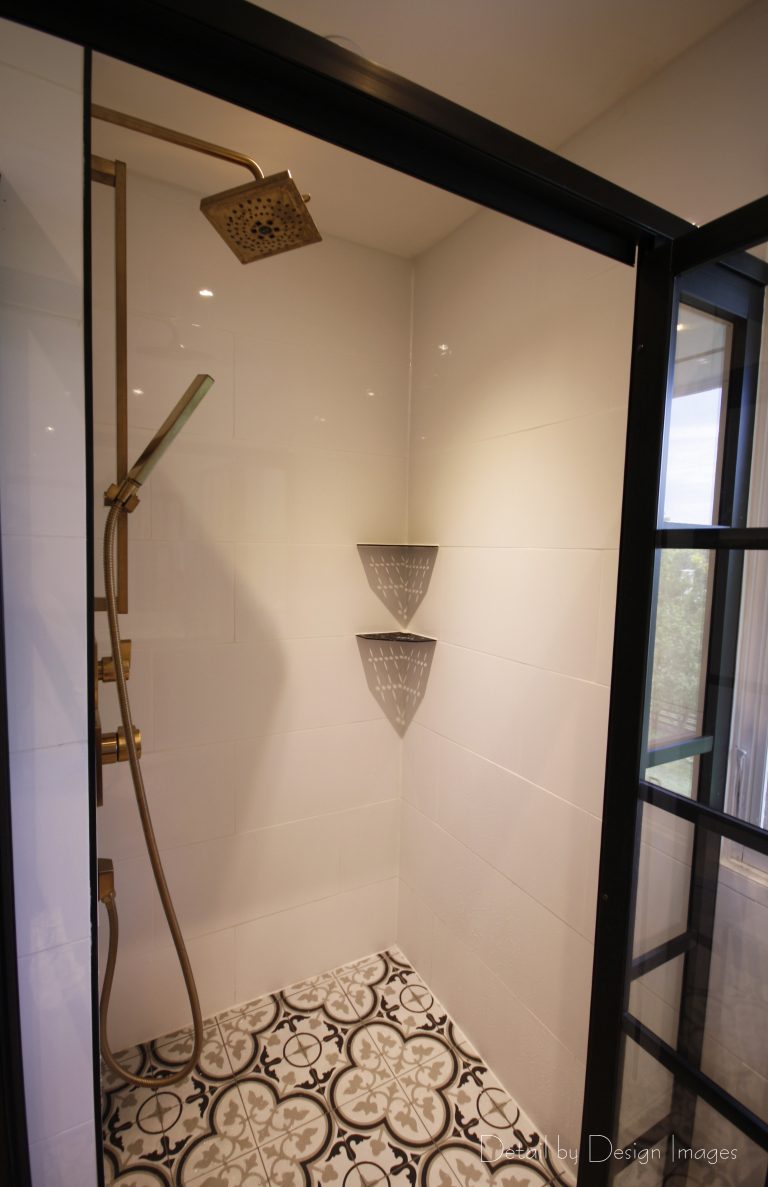 OL ensuite shower1